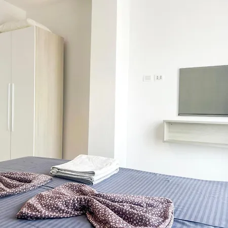 Apartament 595 *