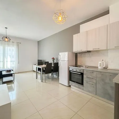 595 Apartament *