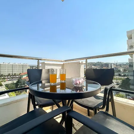 Apartament 595 *